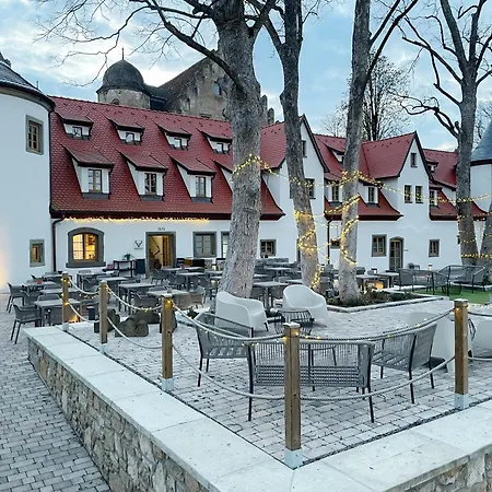 아파트호텔 Gaestehaus Am Schloss 3*