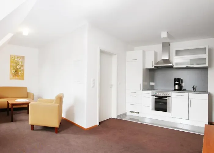 Aparthotel Gaestehaus Am Schloss 3*