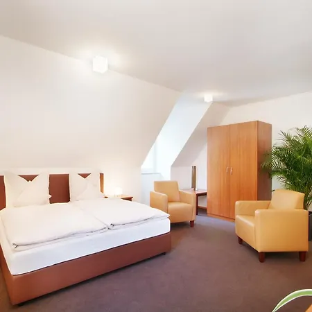 아파트호텔 Gaestehaus Am Schloss Schwebheim